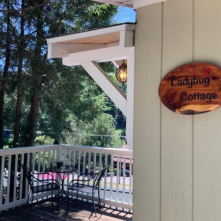 The Chimney Rock Inn & Cottages ภายนอก รูปภาพ