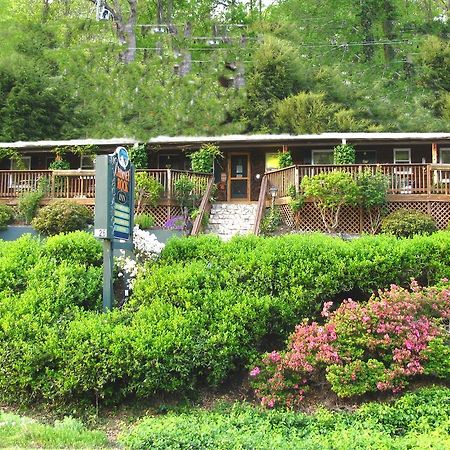 The Chimney Rock Inn & Cottages ภายนอก รูปภาพ