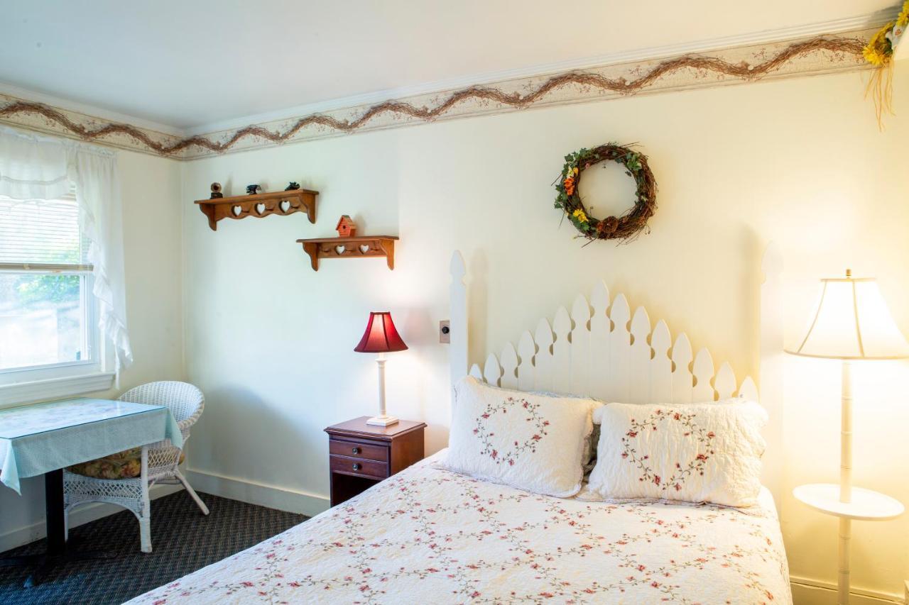 The Chimney Rock Inn & Cottages ภายนอก รูปภาพ
