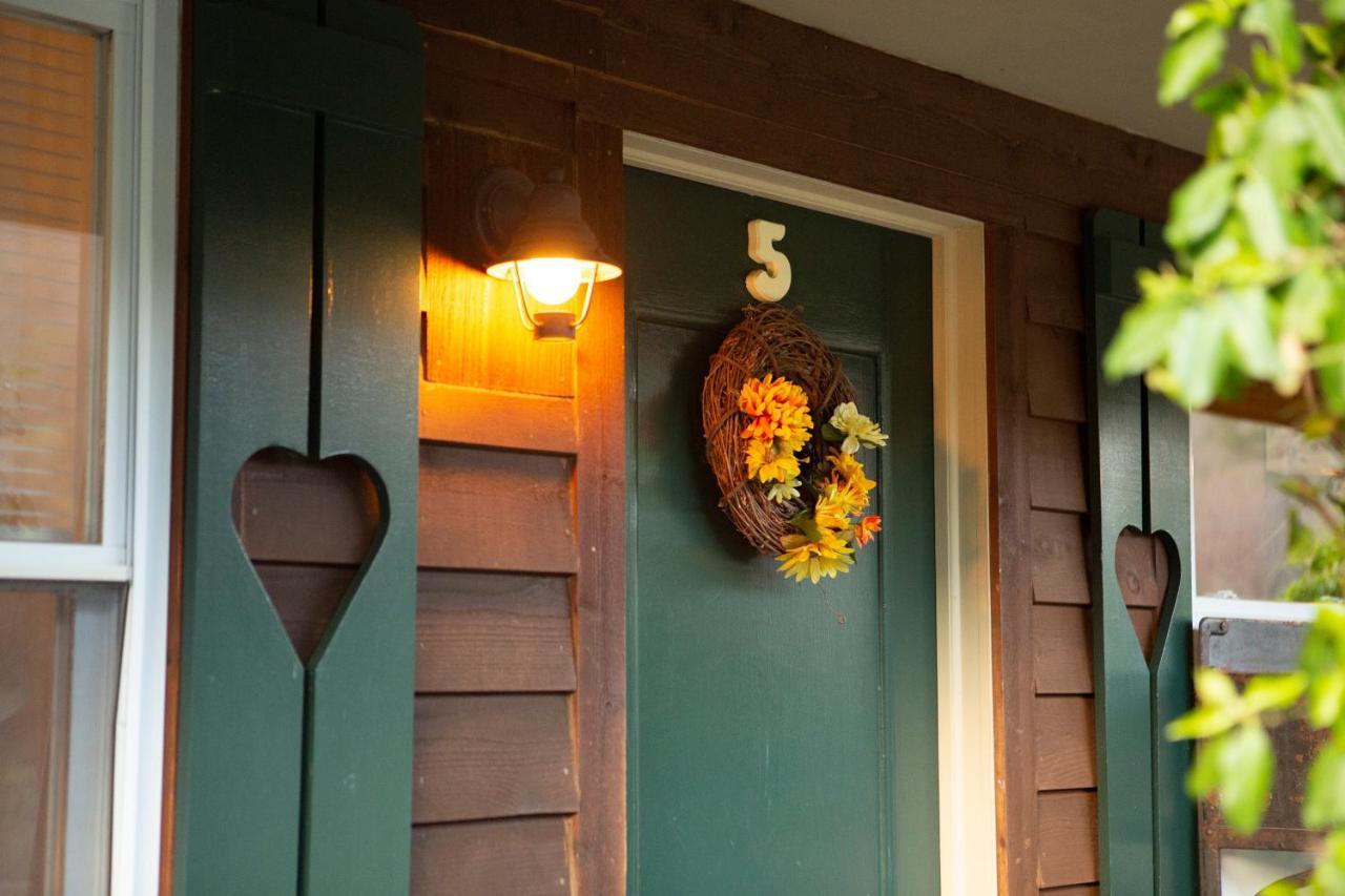 The Chimney Rock Inn & Cottages ภายนอก รูปภาพ