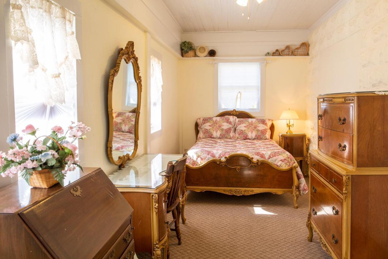 The Chimney Rock Inn & Cottages ภายนอก รูปภาพ