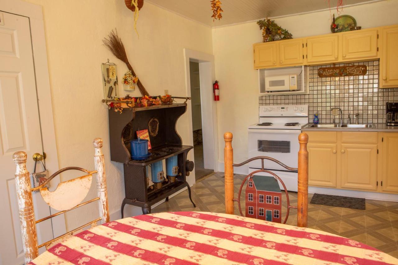 The Chimney Rock Inn & Cottages ภายนอก รูปภาพ