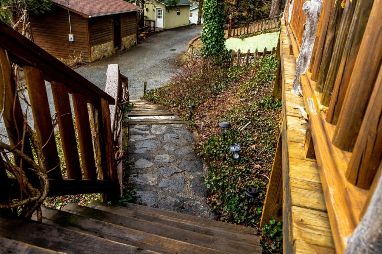 The Chimney Rock Inn & Cottages ภายนอก รูปภาพ