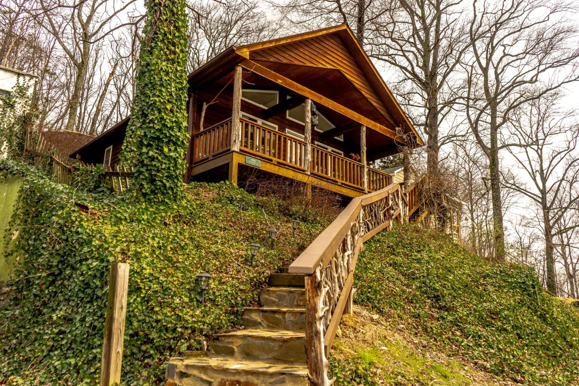 The Chimney Rock Inn & Cottages ภายนอก รูปภาพ