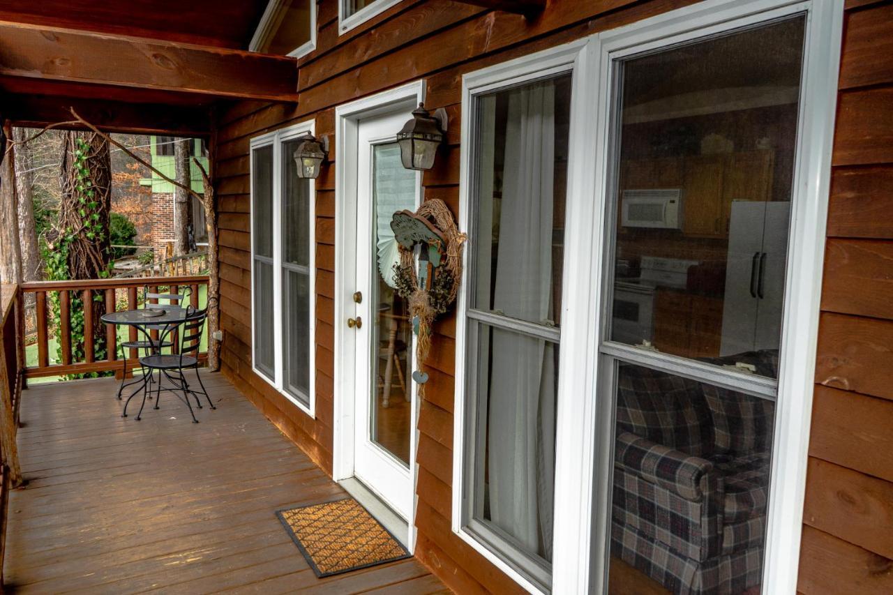 The Chimney Rock Inn & Cottages ภายนอก รูปภาพ