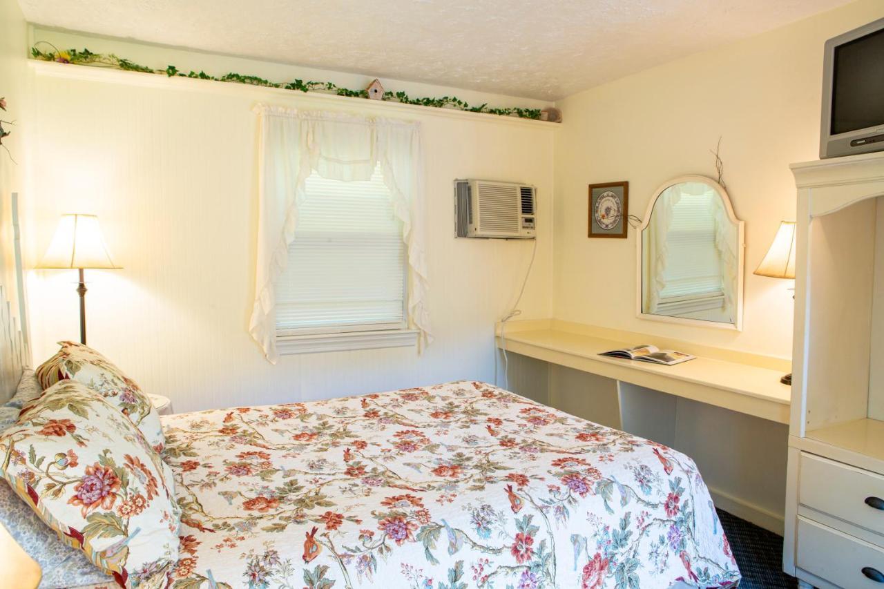 The Chimney Rock Inn & Cottages ภายนอก รูปภาพ